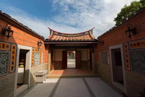 11528_03.jpg