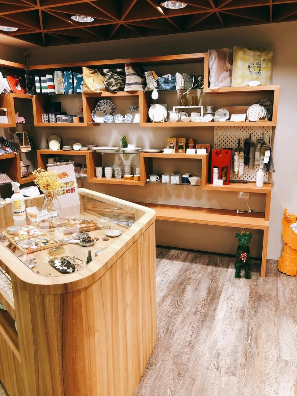 Lazzy Cafe 慵懶咖啡 93 - Travel of Rice 小米遊記 Lazzy Cafe 慵懶咖啡 93 - Travel of Rice 小米遊記