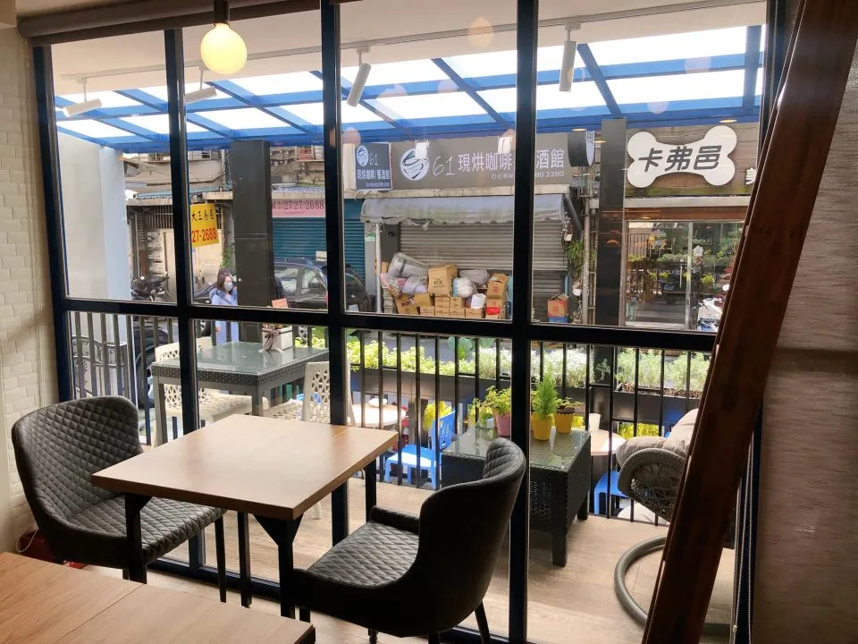 Lazzy Cafe 慵懶咖啡 98 - Travel of Rice 小米遊記 Lazzy Cafe 慵懶咖啡 98 - Travel of Rice 小米遊記